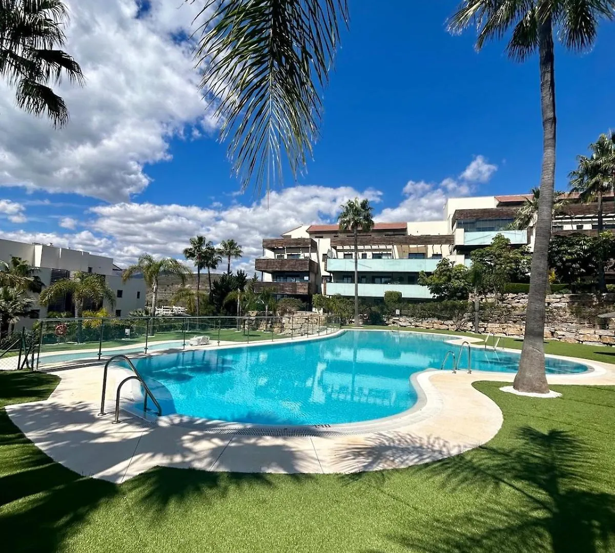 2Br Luxe Stay In Marbella Close To Beaches Estepona Apartman
